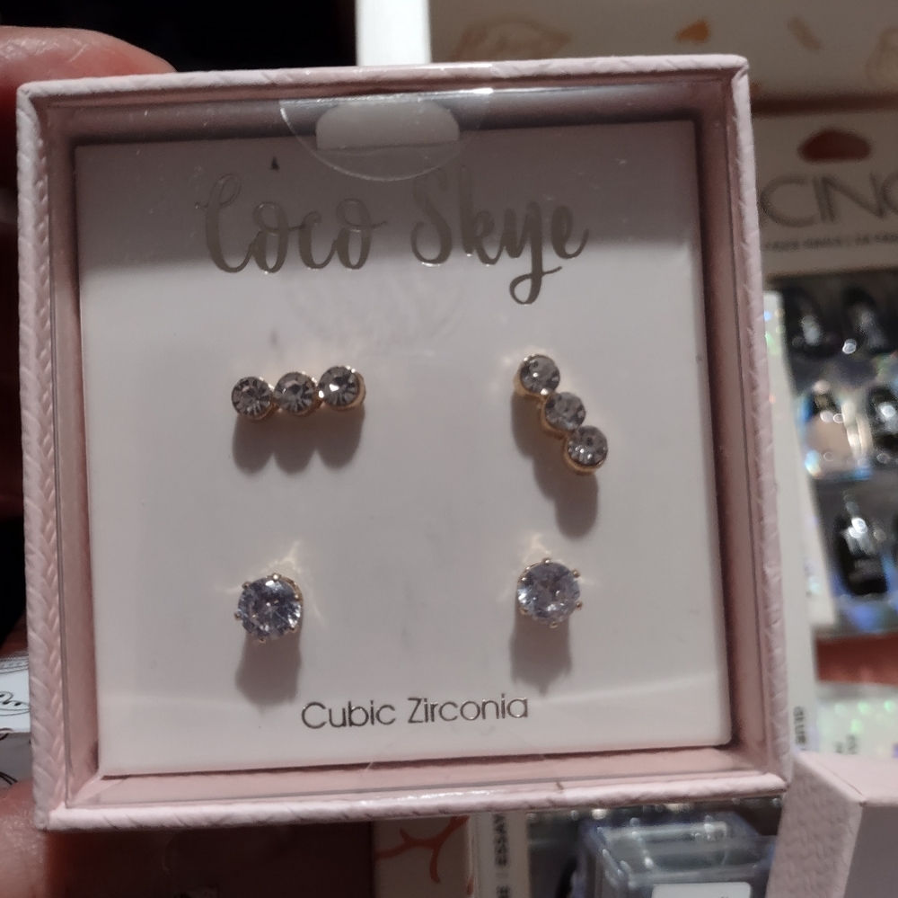 Two set earrings